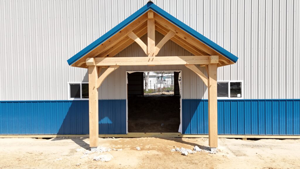 Amish Barn Builders in Winchester Who Still Believe in Doing Things Right Primary Image