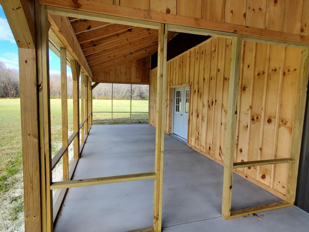 Pole Barn garages in Middletown