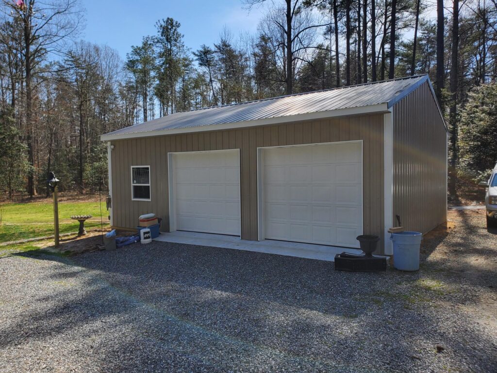 What Are Some Things to Look Out For in a Pole Barn Garage Contractor in State College? Primary Image