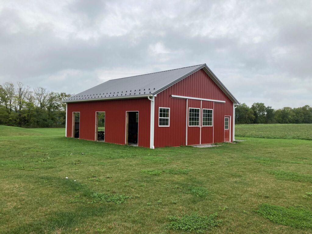 Amish horse barn builders in Albany
