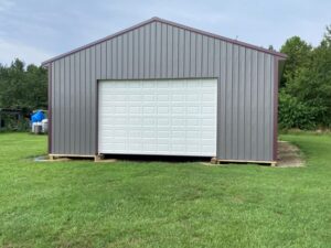 horse barn builders in Middletown